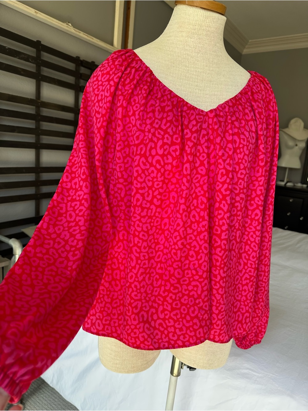 Ann Taylor Fuchsia Pink Animal-Print V-Neck Blouse, size large
